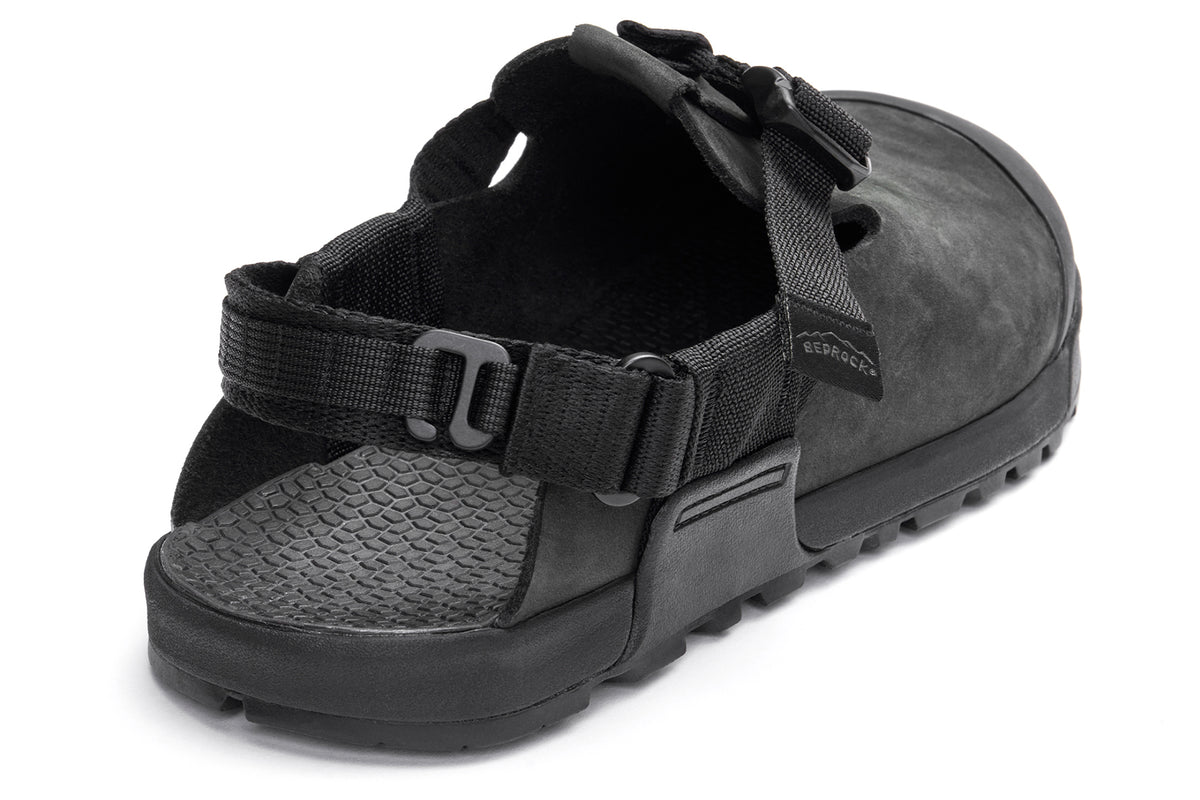 Mountain Clog - Nubuck Leather (Obsidian Dark Gray)